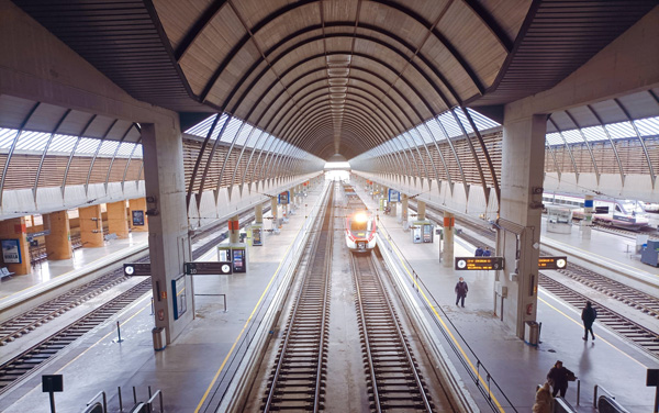 Stazione Santa Justa Siviglia - mezzi trasporto